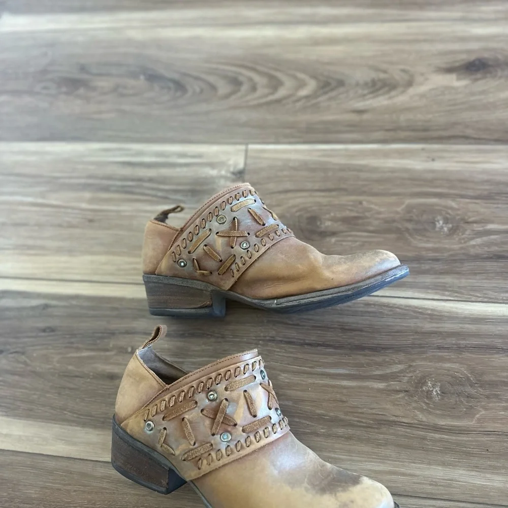 Circle G womens western ankle booties size 8.5